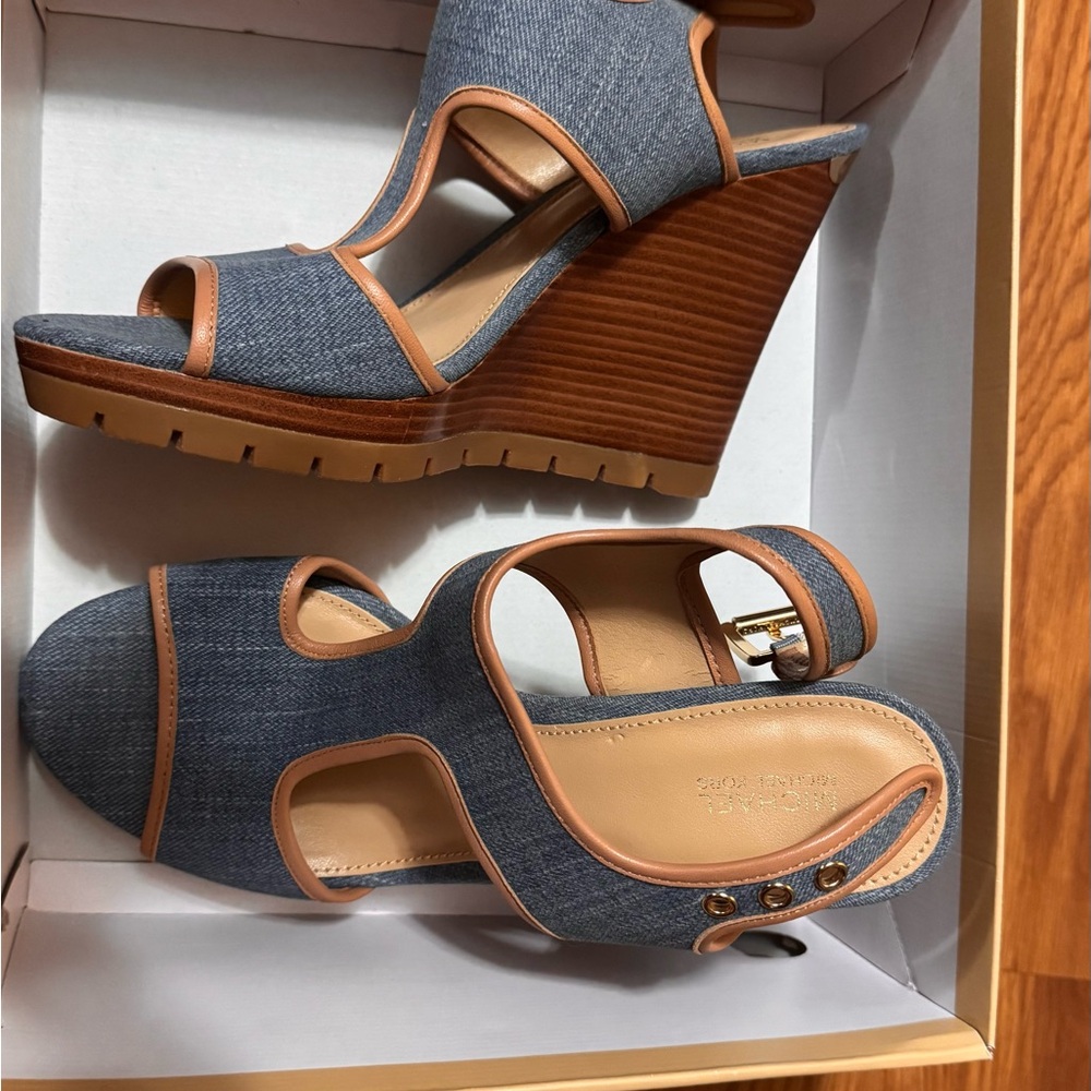 Michael Kors Stylish Denim Wedge Sandals with Tan Accents (new) size 8